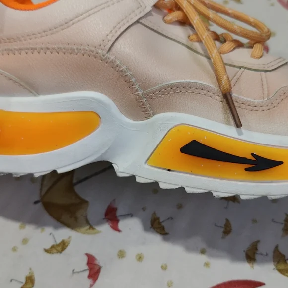 Super funky shoes - Picture 5 of 6